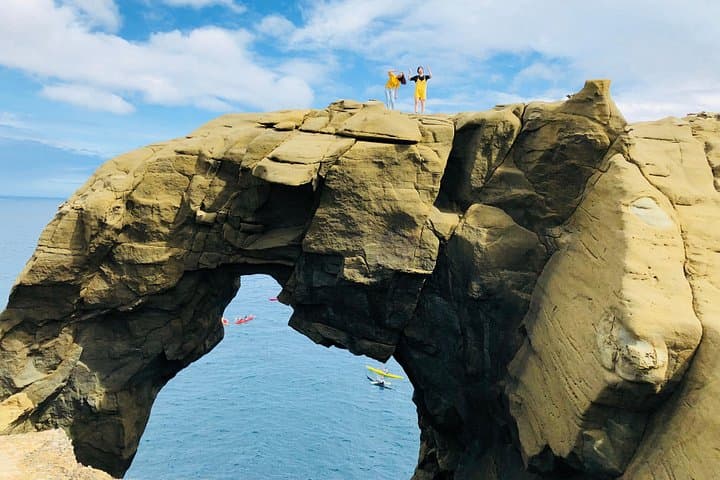 Taipei Private Chartered Day Tour: Yehliu, Jiufen & Pingxi North Coast Highlights photo 3