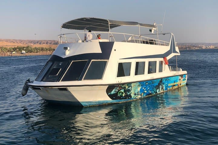 Glass-Bottom Boat and Red Sea Snorkeling with Berenice Beach Club Day Pass photo 2
