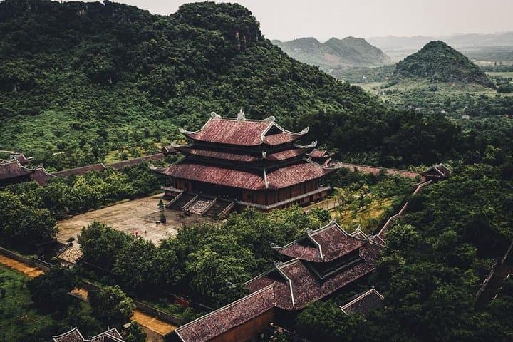 Ninh Binh & Hoa Lu Ancient Citadel Day Tour with Tam Coc Boat and Optional Biking photo 6