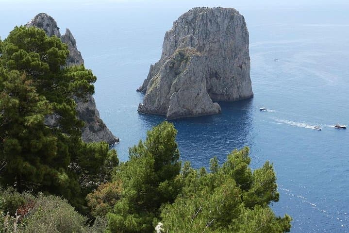Capri Day-to-Night Small-Group Cruise from Sorrento photo 2