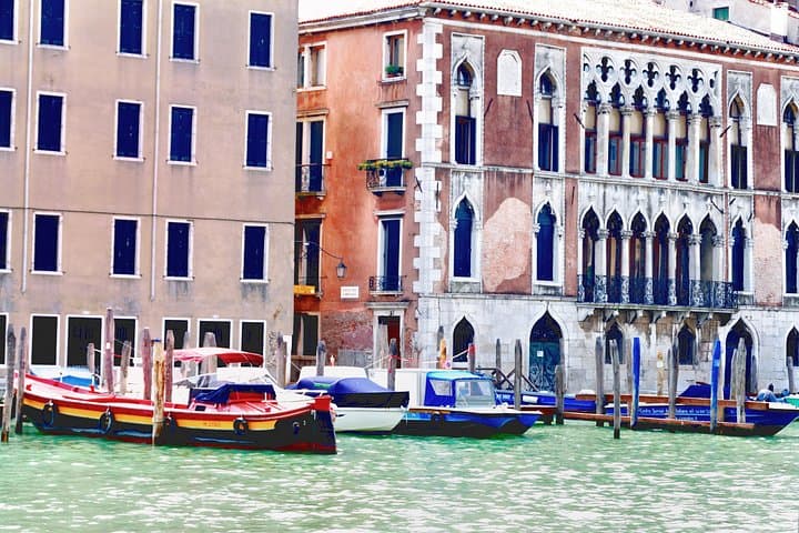 Kid-Friendly Venice Walking Tour: Rialto Market to St. Mark’s — 2-Hour Family Guide photo 2