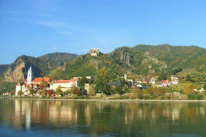 Kayak the Wachau Valley: Danube Day Trip with Wine Tasting from Vienna photo 5
