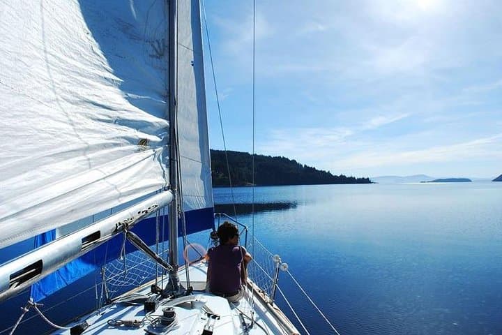 Sail Nahuel Huapi: 3-Hour Exclusive Sailboat Trip from Bariloche