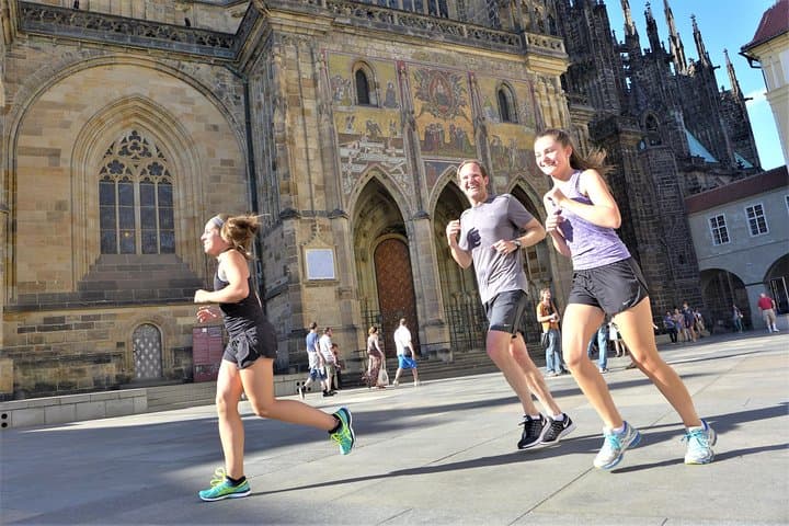 Run Prague's Classics: Guided 9–12K Sightseeing Tour photo 2