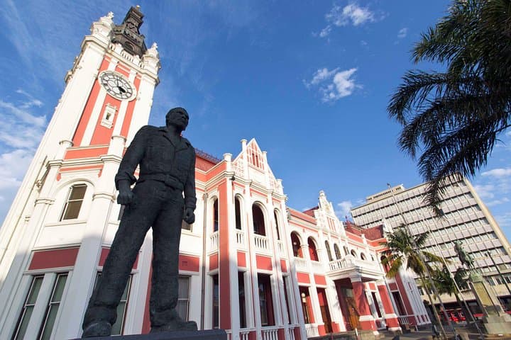 East London City Tour: Historic City Hall, Coelacanth Museum & Nahoon Footprints