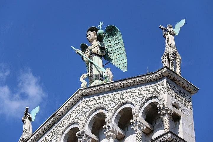 Half-Day Guided Bike Tour of Lucca — Ride the Renaissance Walls photo 4