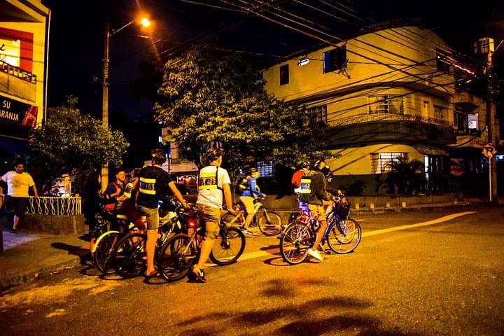 Medellín Bike Tour — Pedal Through Innovation and River Parks photo 3