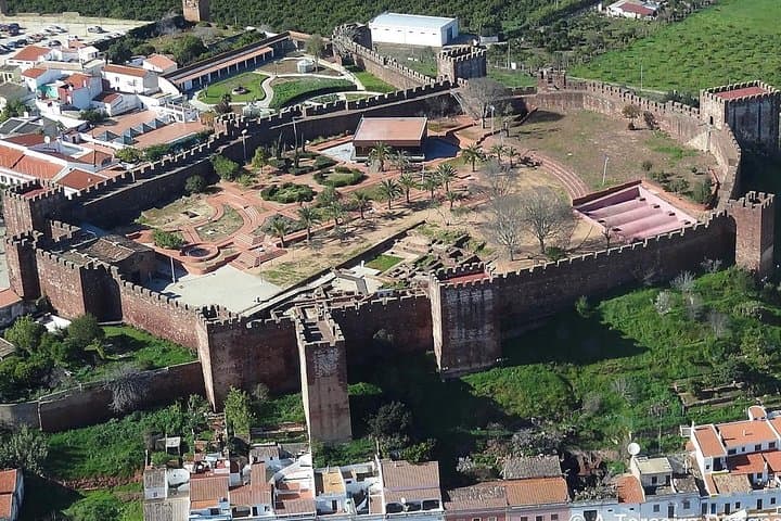 Explore Silves Castle and Old Town: Private Tour with Chapel of Bones Stop photo 4