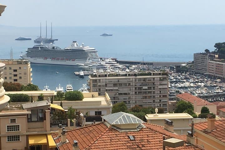 Private French Riviera Minivan Tour: Monaco, Nice & Èze Highlights photo 3