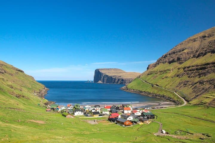 Faroe Islands Highlights Tour: Saksun, Tjørnuvík & Gjógv Day Trip photo 2