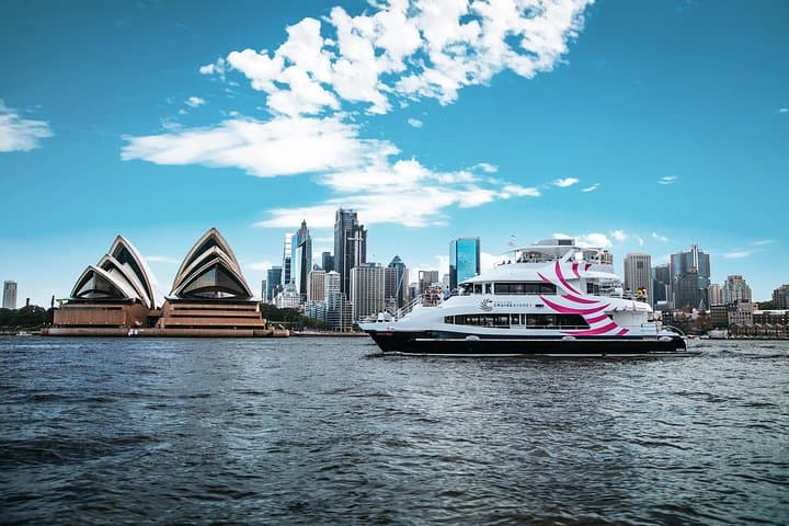 Sydney Harbour All-Inclusive Dinner Cruise: Opera House & Harbour Bridge Night Sail