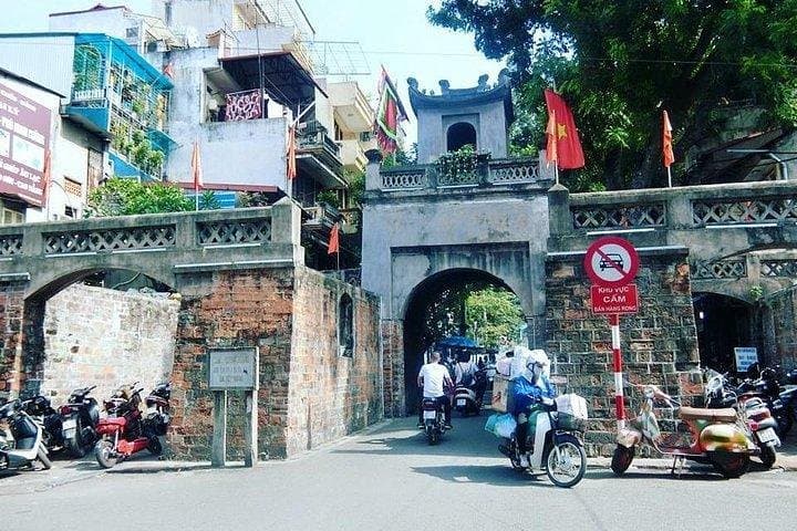 Half-Day Hanoi Hidden Gems and Historic Sites Tour photo 6