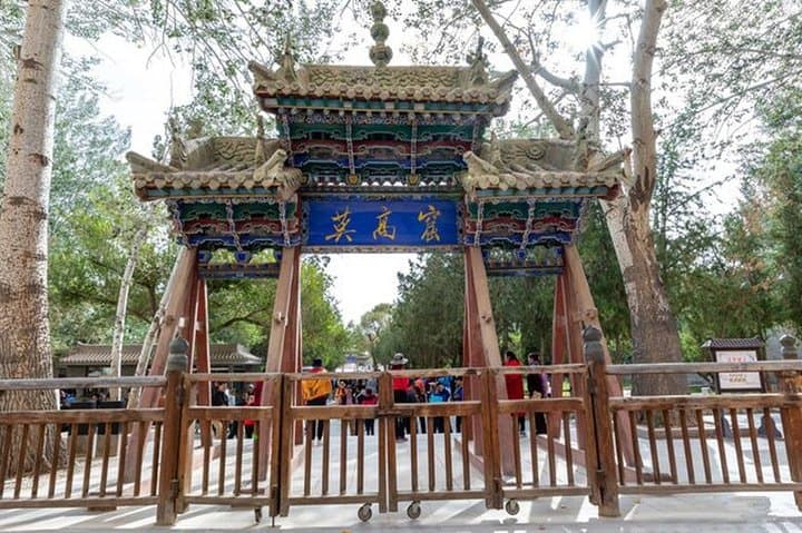 Private Day Tour: Dunhuang Mogao Grottoes, Mingsha Mountain & Crescent Moon Pool photo 3
