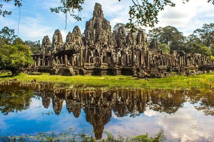 Private Full-Day Angkor Temple Tour with Sunset at Pre Rup and Lunch photo 6
