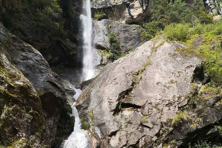 Manaslu Circuit Trek: 12-Day High-Pass Himalayan Trek with Larkya La photo 2