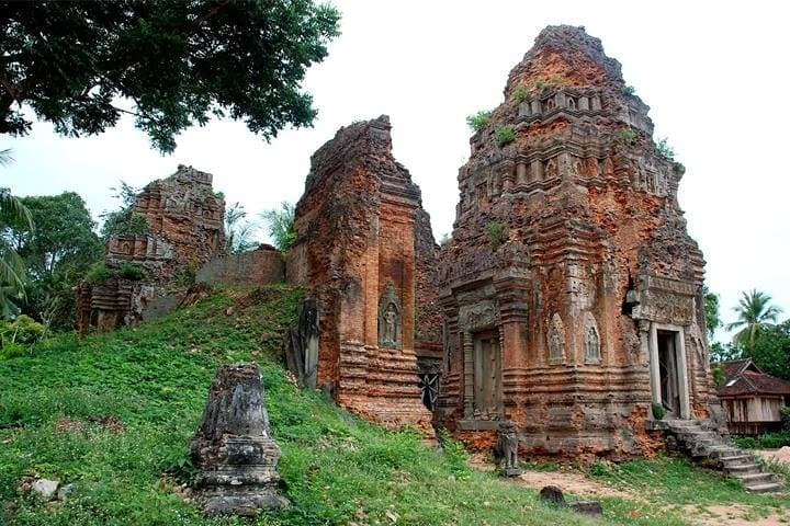 4-Day Angkor Circuit: Angkor Wat, Kulen Mountain, Koh Ker & Beng Mealea photo 4