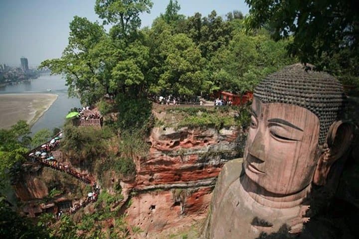2-Day Private Chengdu & Leshan Giant Buddha Tour from Chongqing by Bullet Train photo 2
