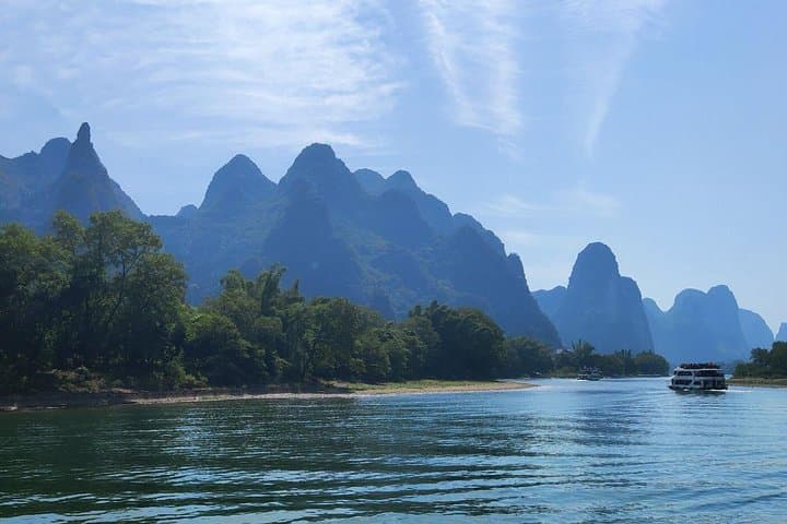 Li River VIP Cruise & Yangshuo Countryside Cycling — Full-Day Luxury Tour photo 4