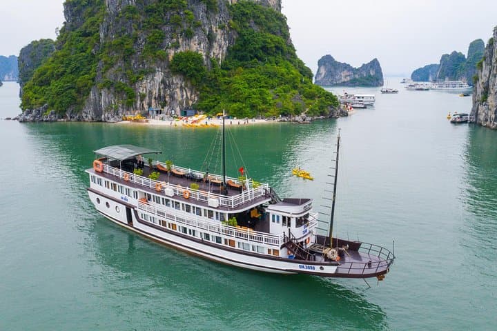 Bai Tu Long Bay 2D/1N Deluxe Cruise: Kayaking, Cave Visits & Floating Villages photo 2