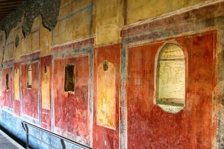 Pompeii Guided Tour from Amalfi Coast: Small-Group Ruins & Vesuvius Views photo 2