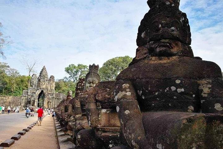 Full-Day Angkor Temples Tour: Angkor Wat, Bayon, Ta Prohm & Sunset photo 4