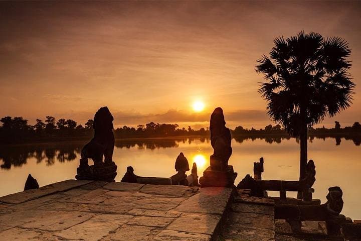 Full-Day Angkor Temples Tour: Angkor Wat, Bayon, Ta Prohm & Sunset