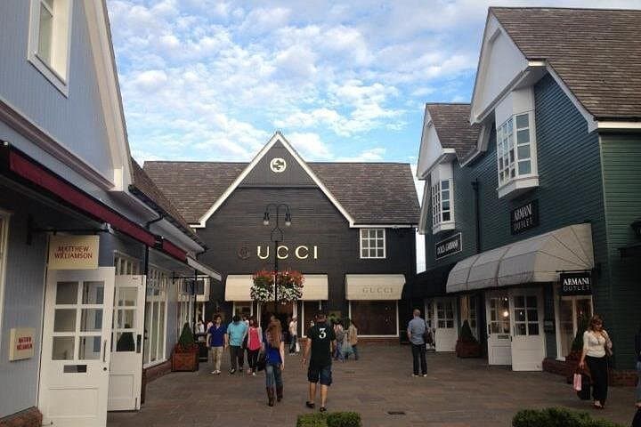 Bicester Village Private Outlet Tour from London — Full-Day Designer Shopping Experience photo 2
