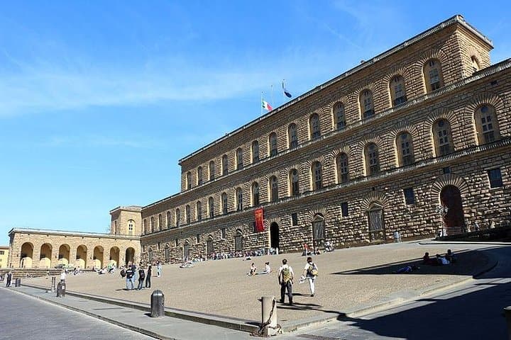 Explore Florence by Golf Cart: Private 1-Hour Historic Center Tour photo 2