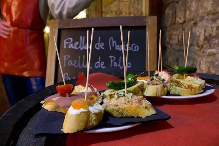 Tapas Bike Tour Barcelona — Gothic Quarter to Barceloneta on Two Wheels