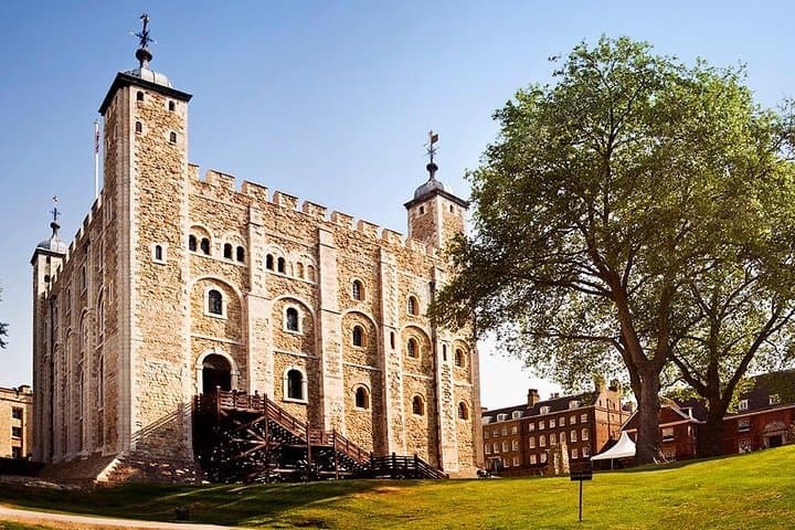 Medieval London Audio Walking Tour: Legends, Ghosts & the Great Fire