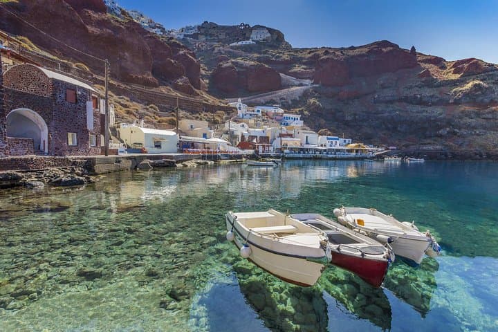 Santorini Private Catamaran: Volcano, Red Beach & White Beach Day Cruise photo 4