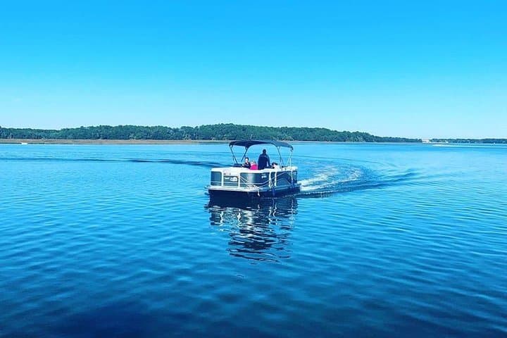 4-Hour Private Hilton Head Pontoon Boat Rental — Skull Creek to Daufuskie photo 4