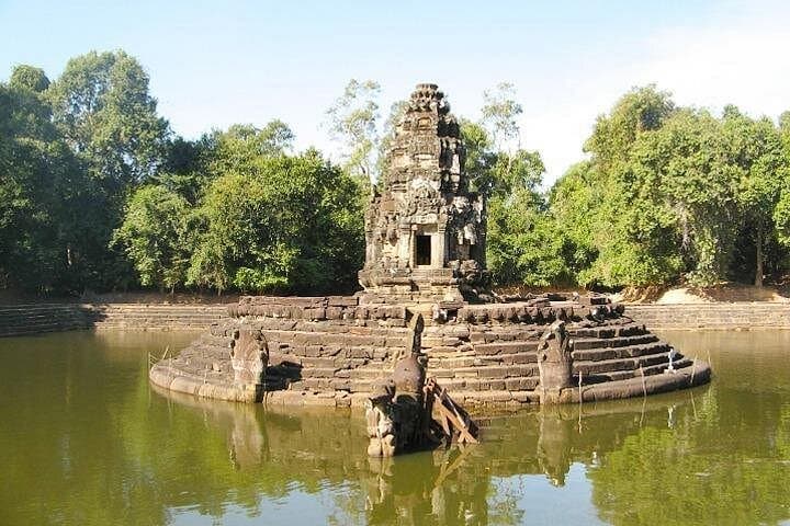 Banteay Srei & Grand Circuit Temples: Full-Day Small-Group Tour from Siem Reap photo 3