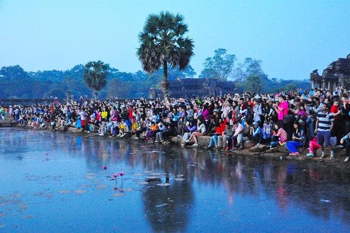 Sunrise at Angkor Wat: Small-Group Siem Reap Temple Tour photo 6