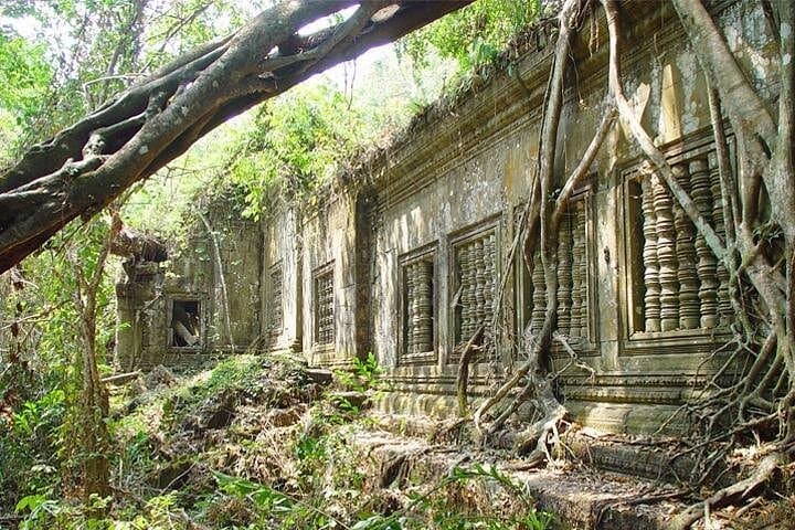 Phnom Kulen Trek: River of a Thousand Lingas & Waterfall Day Hike from Siem Reap photo 2