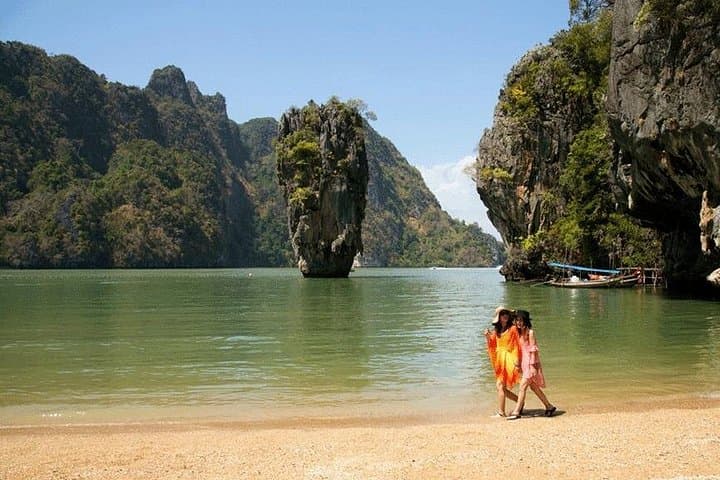 Phang Nga Bay Day Trip: James Bond Island, Panak & Hong with Canoeing from Phuket