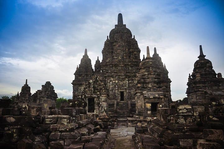 Kedung Kayang Waterfall and Borobudur: Private Day Tour from Yogyakarta photo 4