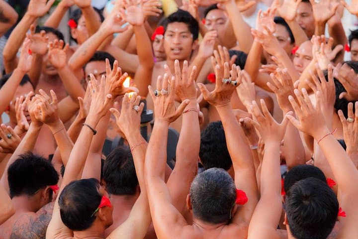 Uluwatu Temple Sunset & Kecak Dance: Private Evening Tour with Jimbaran Seafood photo 2