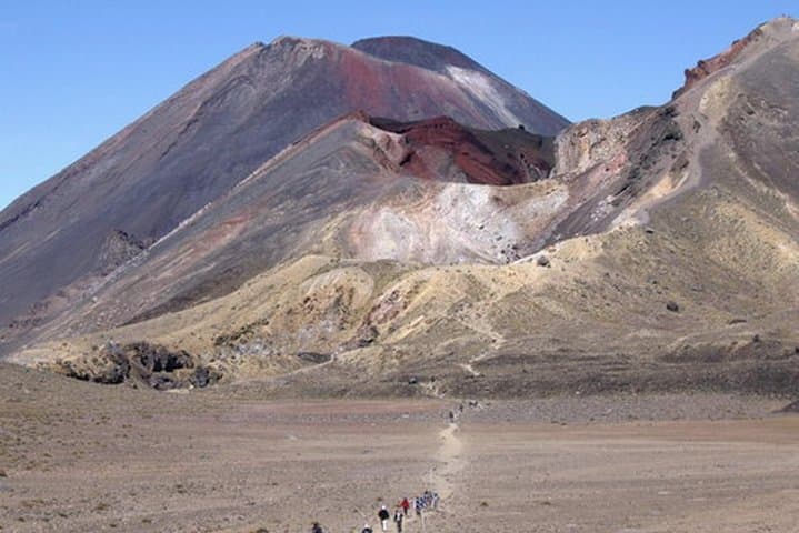 Tongariro Alpine Crossing, Waitomo Glowworm Caves & Lake Taupō — 3-Day Private Tour from Auckland photo 3