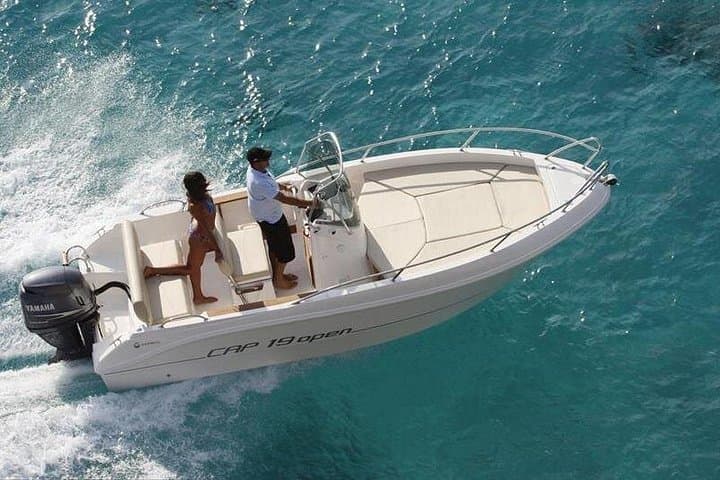 Private Boat Day to Capri and the Amalfi Coast — Custom Stops, Caves & Coastal Views photo 1