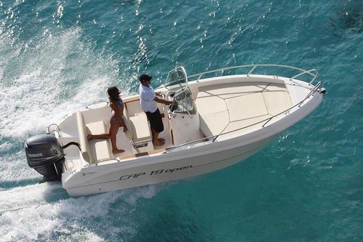Self-Drive Amalfi Coast Boat Rental: Capri & Amalfi Day Trip