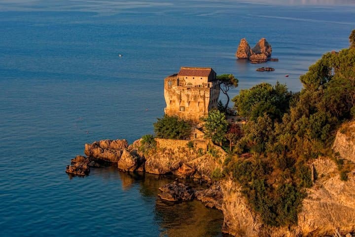 Self-Drive Amalfi Coast Boat Rental: Capri & Amalfi Day Trip photo 3