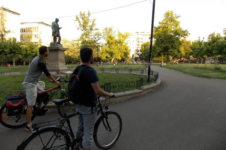 Cycle Belgrade's Historic Parks: Guided Bike Tour Through the City's Green History photo 5