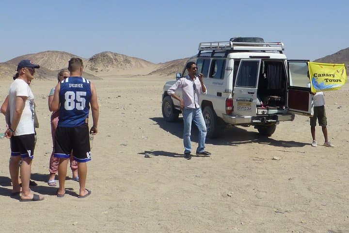 Stargazing in Hurghada: Desert Jeep Adventure with Bedouin BBQ and Night Sky Exploration