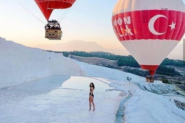 Pamukkale Hot Air Balloon Tour: Sunrise Flight Over the Travertines