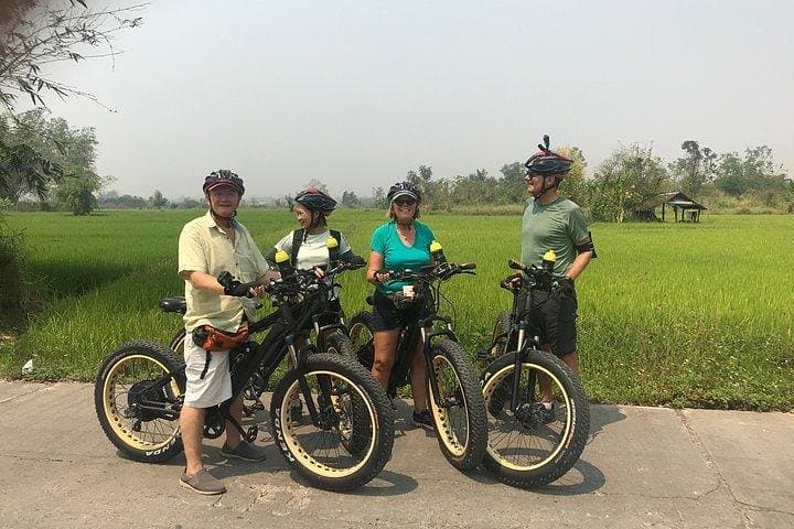 Full-day E-bike Adventure from Chiang Mai: Ping River, Temples & Nam Phrae photo 5
