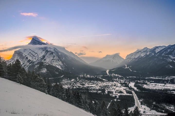 Private Tour: Lake Louise, Moraine Lake & Icefields Parkway from Banff photo 3