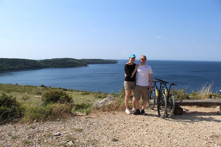 Bike Tour Cape Kamenjak: Coastal MTB Ride to Kolumbarice & Blue Cave photo 4