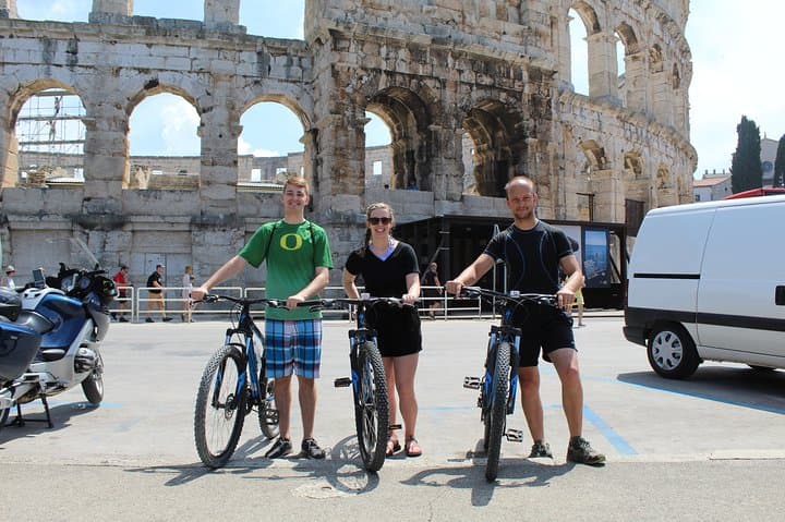 Pula Seaside Bike Adventure: Cliffs, Coves and Sea Cave Swim photo 6