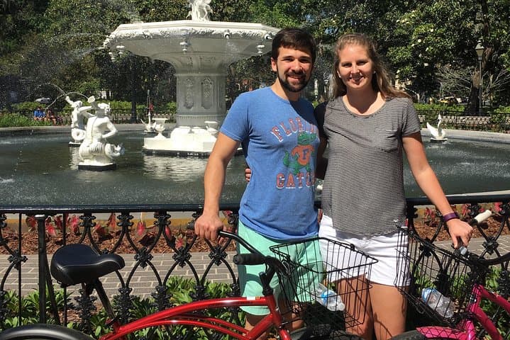Explore Savannah by Bike: A 2-Hour Urban Adventure Through History and Hidden Streets photo 2